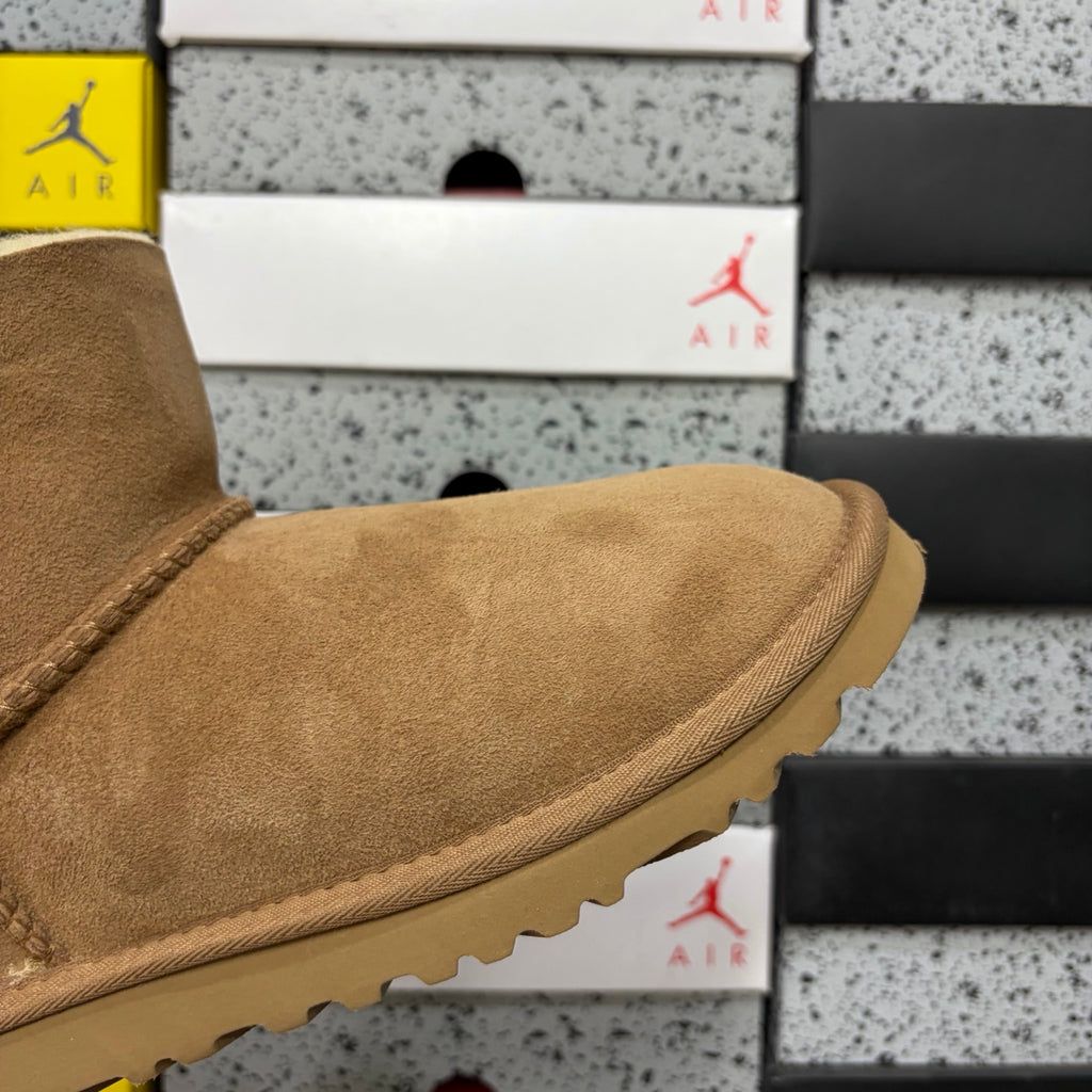 UGG Bailey Button Mini Boot – Chestnut