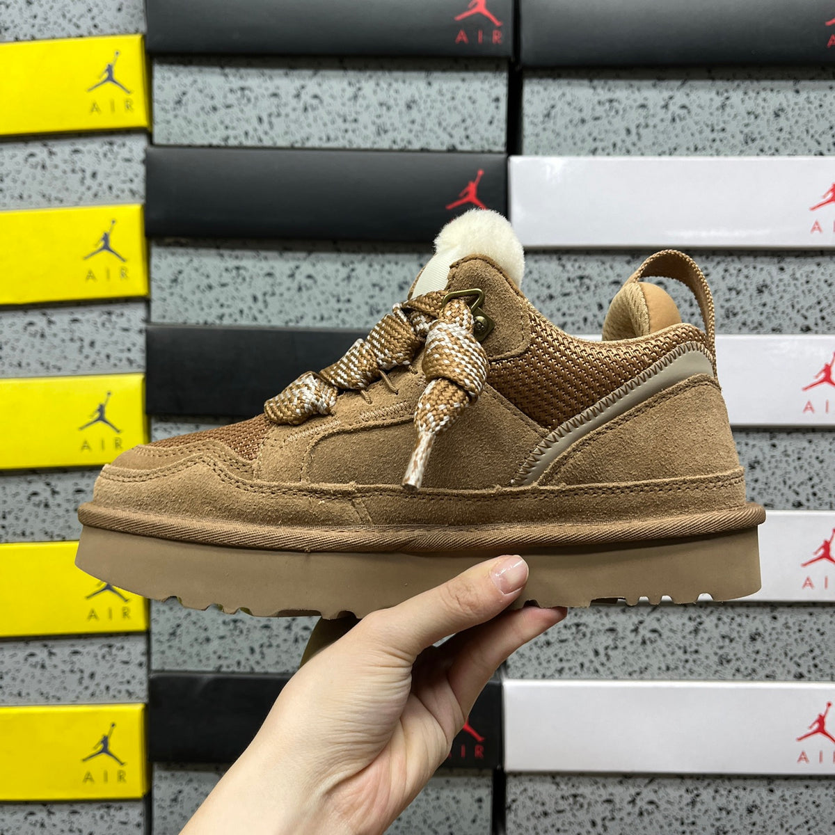 UGG Lowmel Sneaker – Chestnut (Sizes 35–44)
