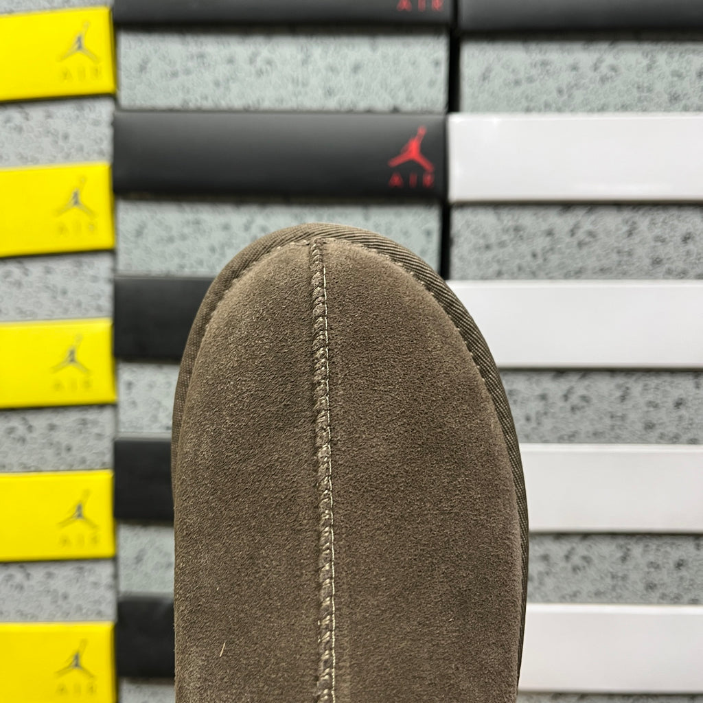 UGG Tazz Platform Slipper – Walnut (Sizes 35–41)