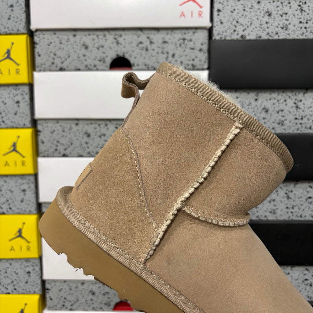 UGG Classic Mini II Boot – Sand