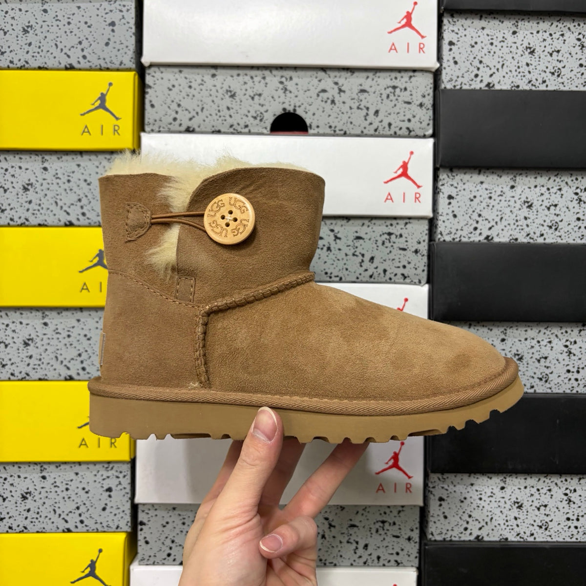 UGG Bailey Button Mini Boot – Chestnut