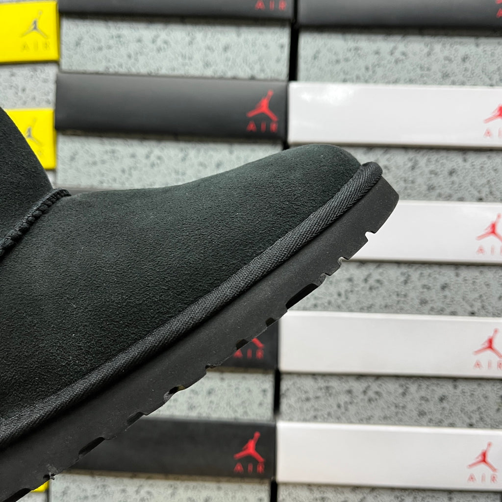 UGG Classic Mini Boot – Black