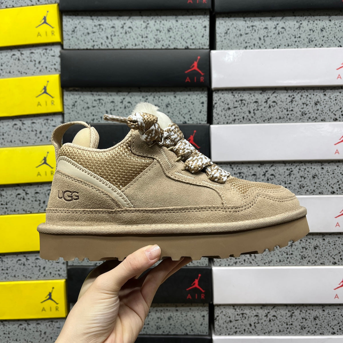 UGG Lowmel Sneaker – Sand (Sizes 35–44)