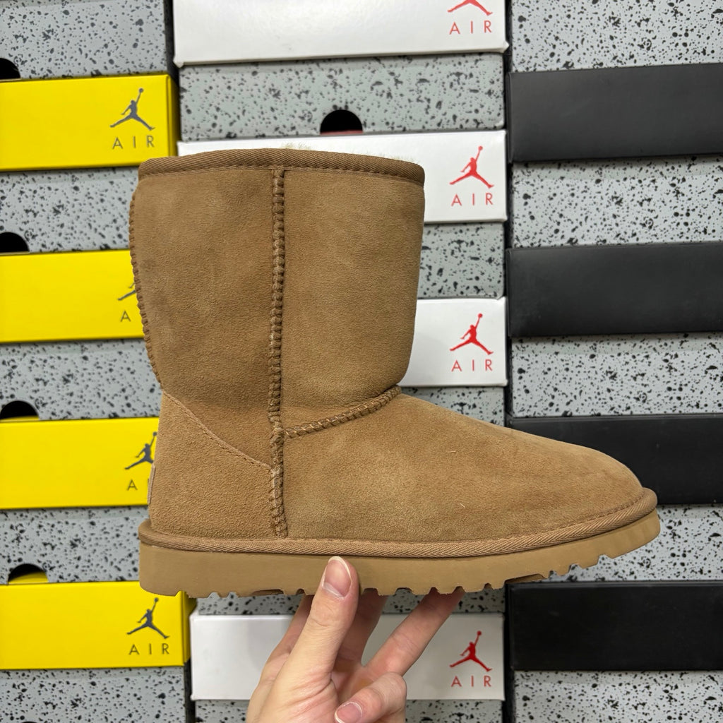 UGG Classic Short Boot – Chestnut