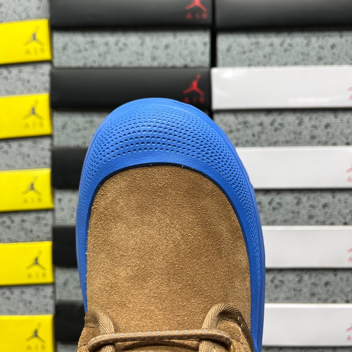 UGG Neumel Boot – Tan & Royal Blue (Sizes 35–45)