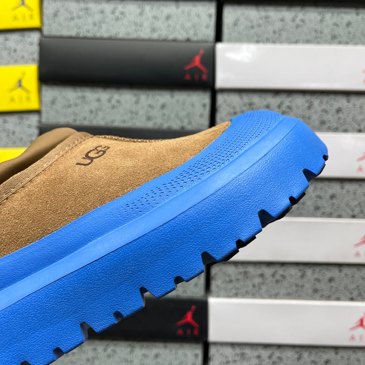 UGG Platform Sneaker – Caramel & Blue (Sizes 35–45)