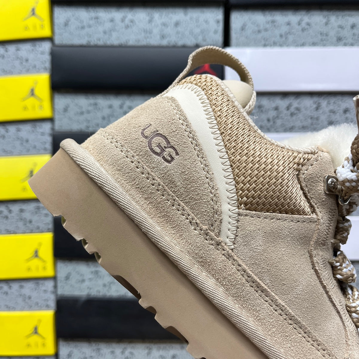 UGG Lowmel Sneaker – Sand (Sizes 35–44)