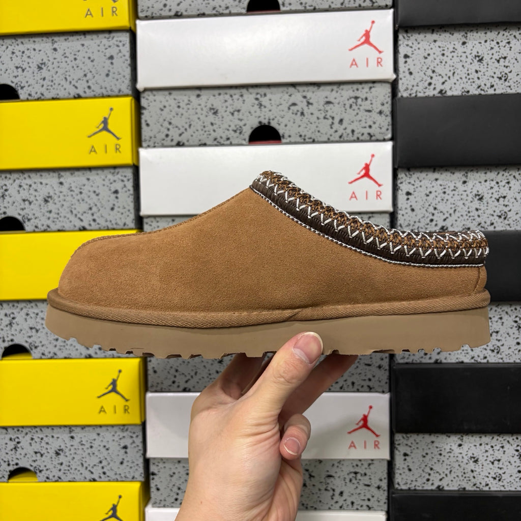 UGG Tazz Mule – Chestnut (Sizes 35–44)