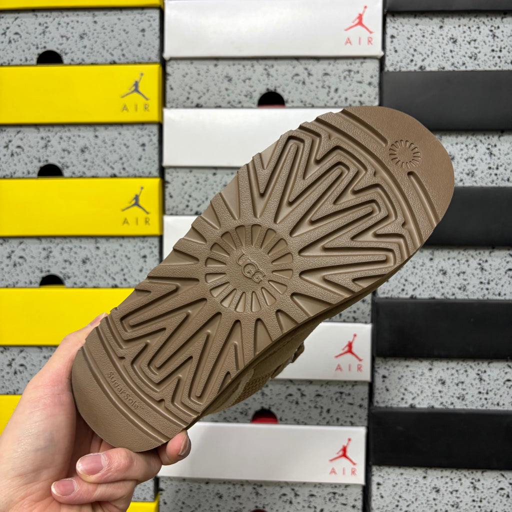 UGG Lowmel Sneaker – Sand (Sizes 35–44)