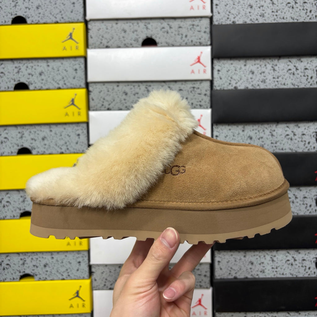 UGG Fluffy Fur Slide – Chestnut
