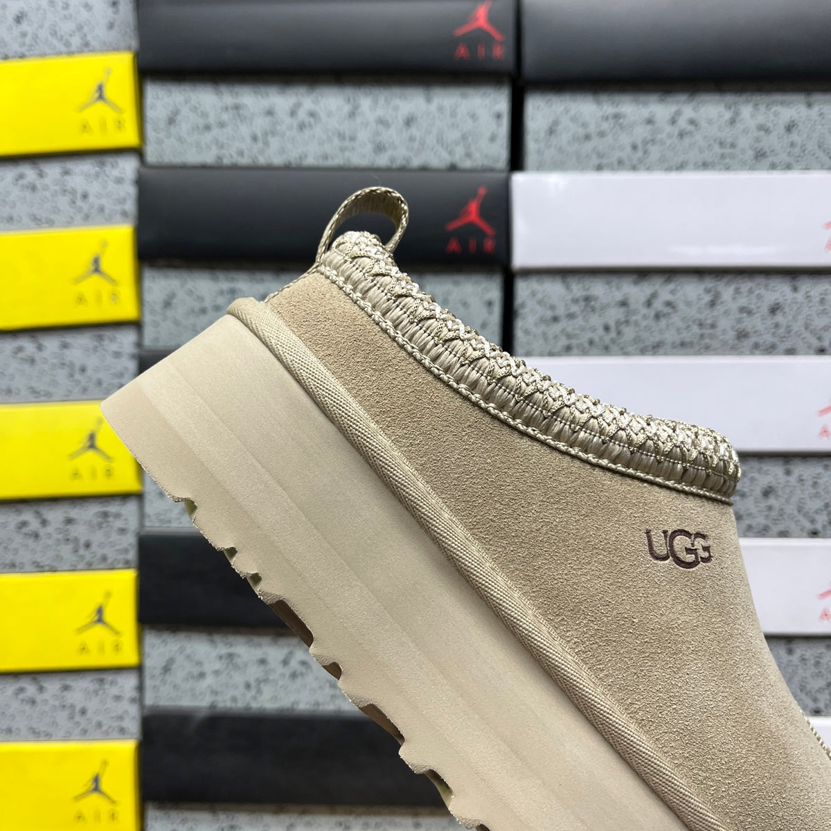 UGG Tazz Platform Slipper – Natural & Gold Braid (Sizes 35–40)