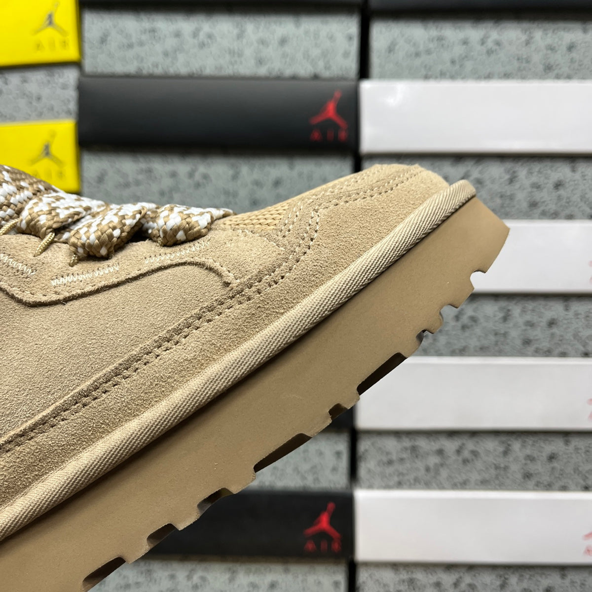 UGG Lowmel Sneaker – Sand (Sizes 35–44)