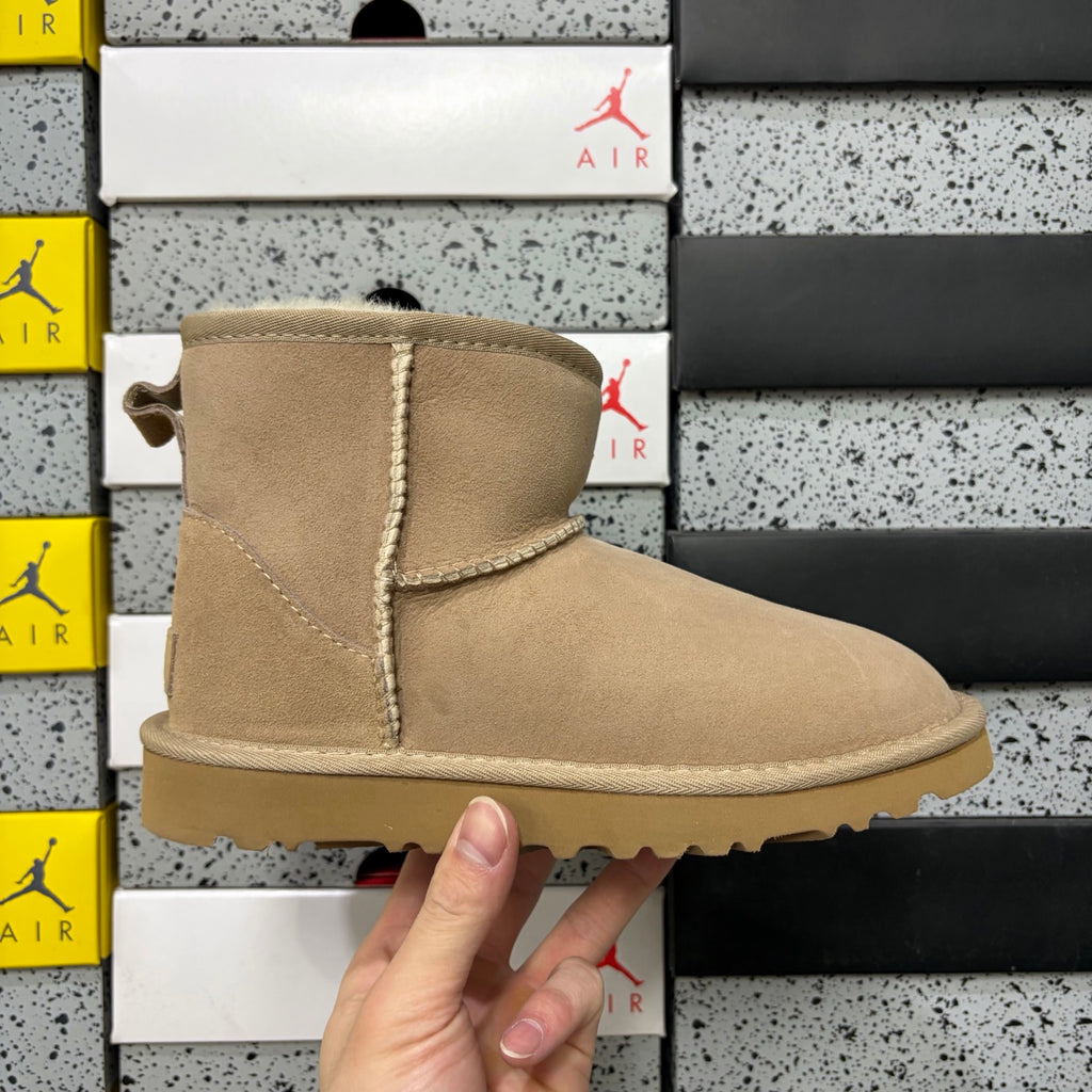 UGG Classic Mini II Boot – Sand