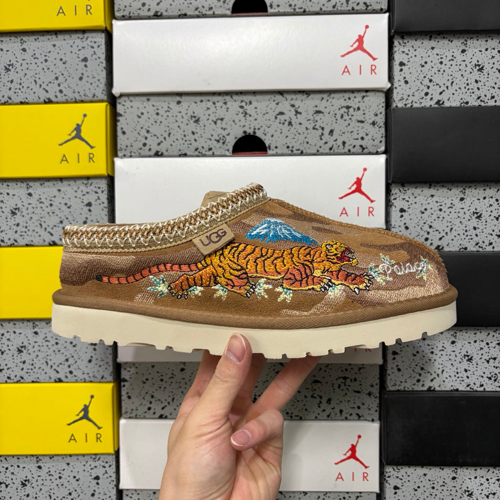 UGG x Palace Tazz Mule – Chestnut Sukajan Tiger Embroidery (Sizes 36–45)