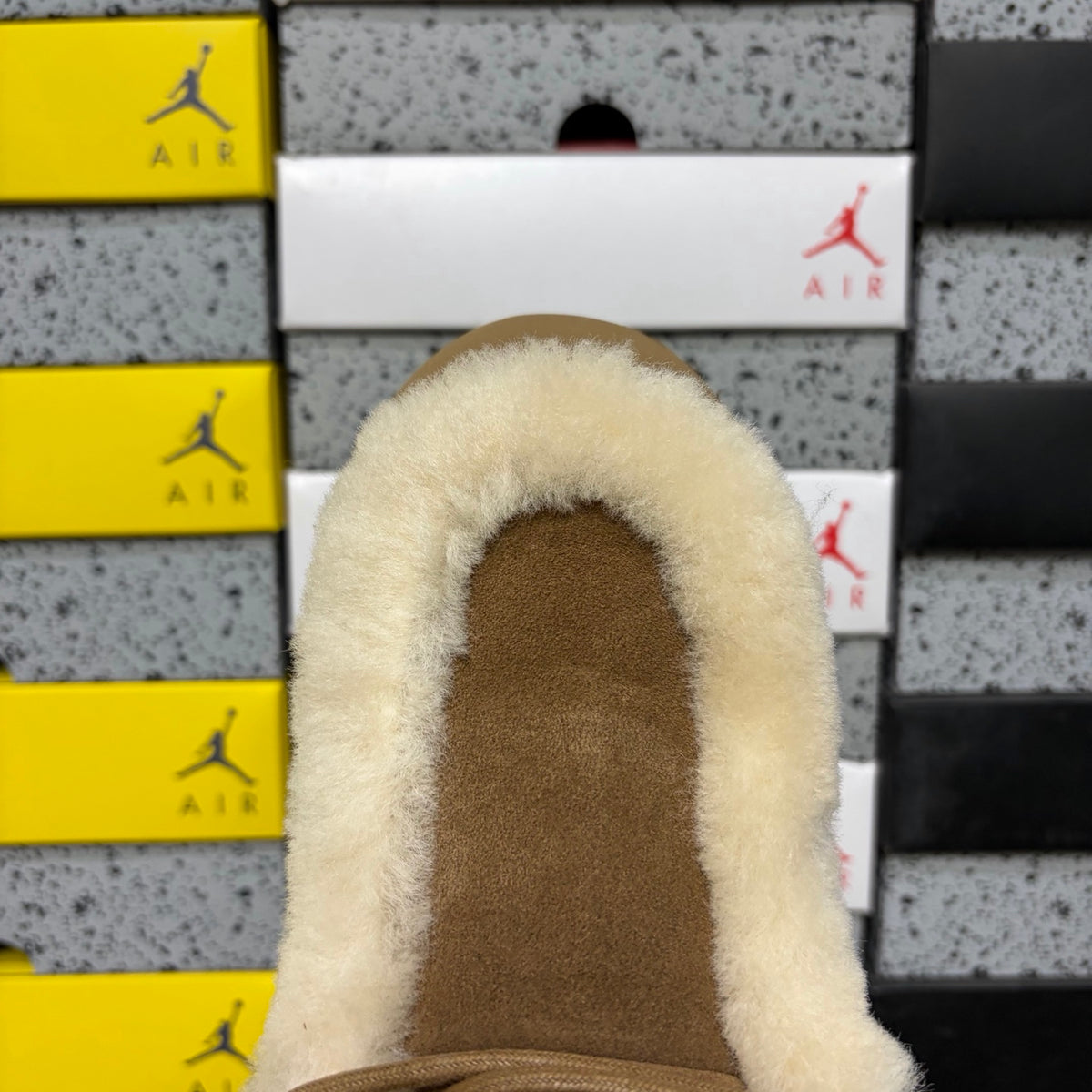 UGG Goldenstar Platform Boot – Chestnut (Sizes 35–40)