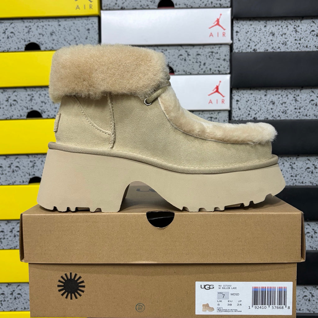 UGG Goldenstar Platform Boot – Sand (Sizes 35–40)