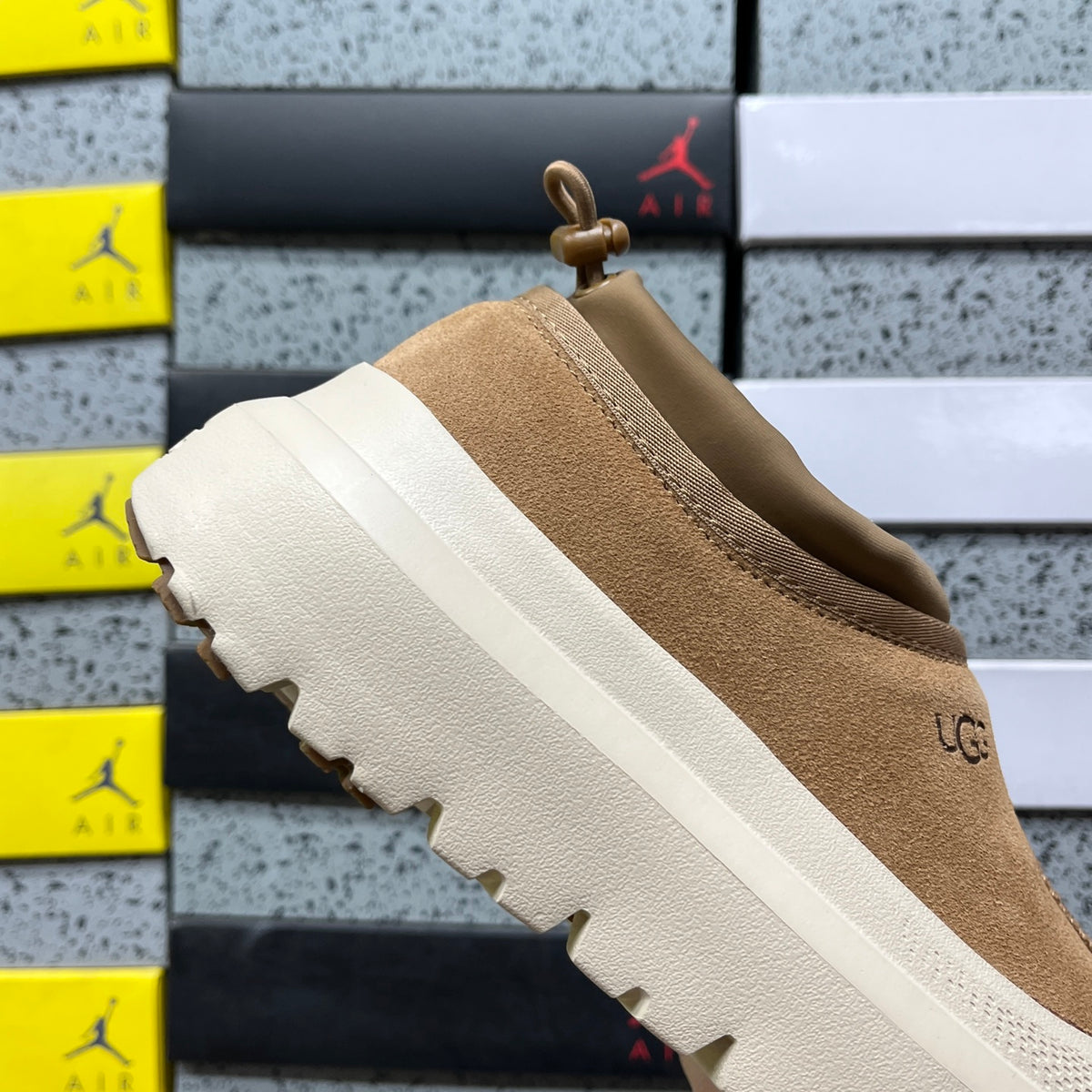 UGG Platform Sneaker – Chestnut & Cream (Sizes 35–45)