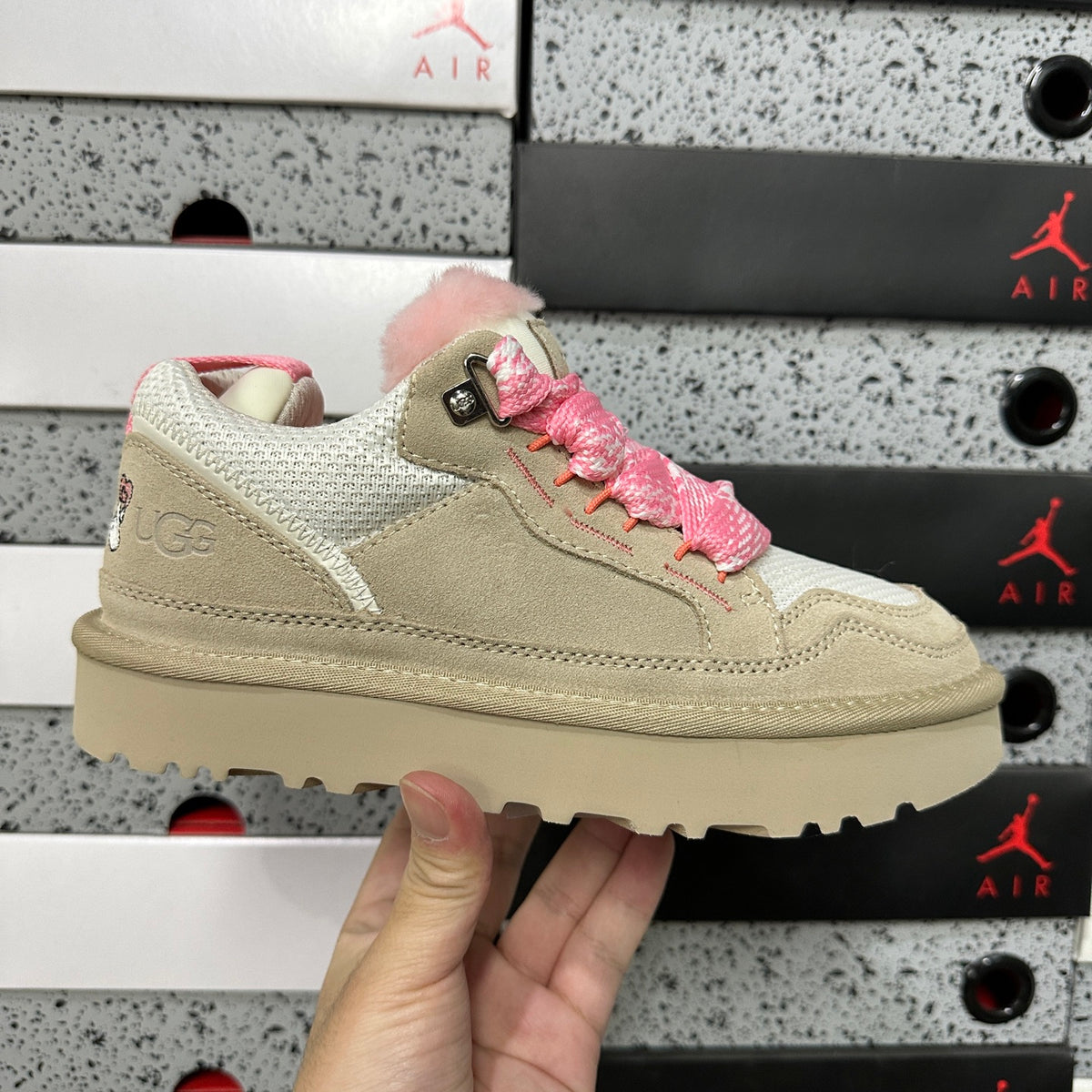 UGG Lowmel Sneaker – Natural/Pink (Sizes 35–44)