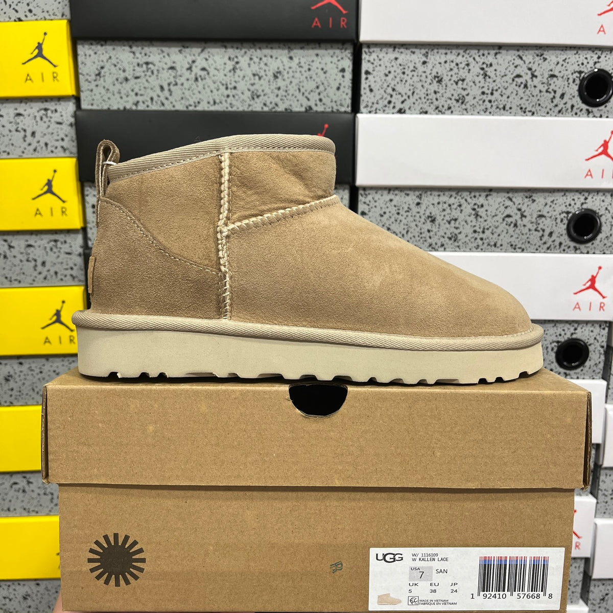 UGG Classic Ultra Mini Boot – Sand (Sizes 35–44)