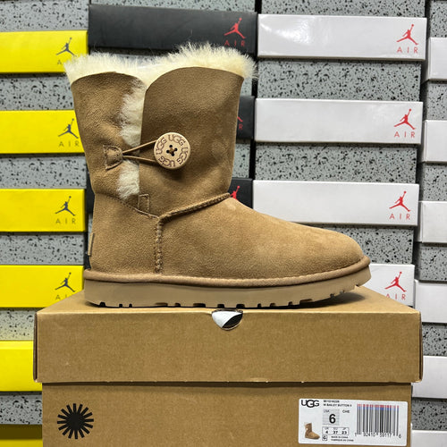 UGG Bailey Button II Boot – Chestnut