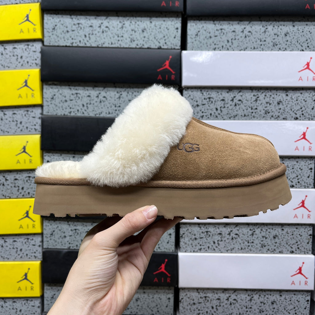 UGG Classic Ultra Mini Boot – Curly Shearling Chestnut (Sizes 35–40)