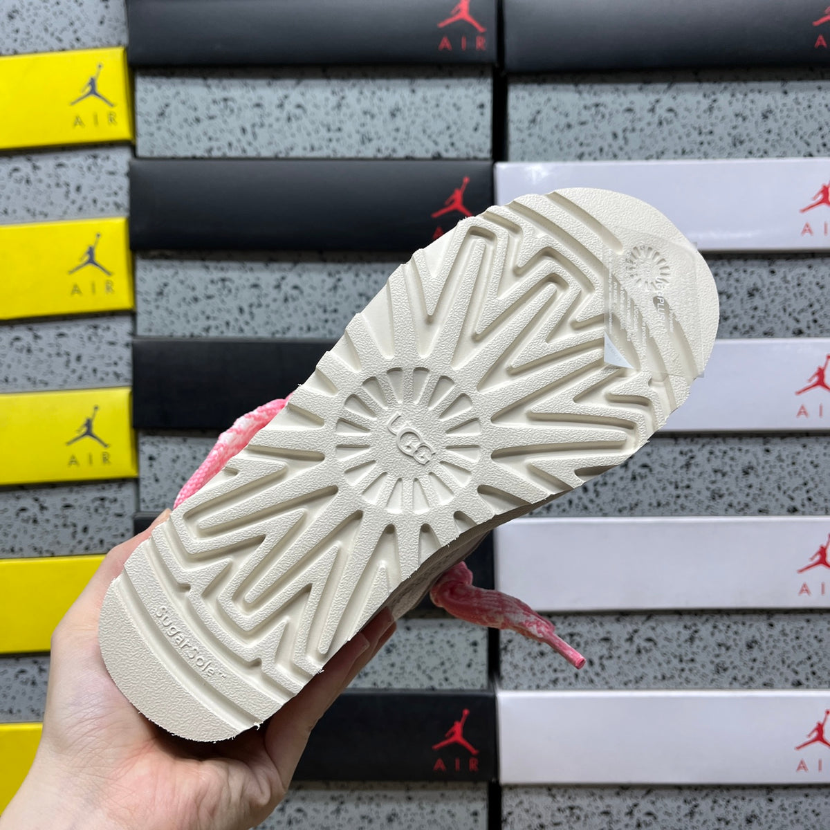 UGG Lowmel Sneaker – White Pink (Sizes 35–40)