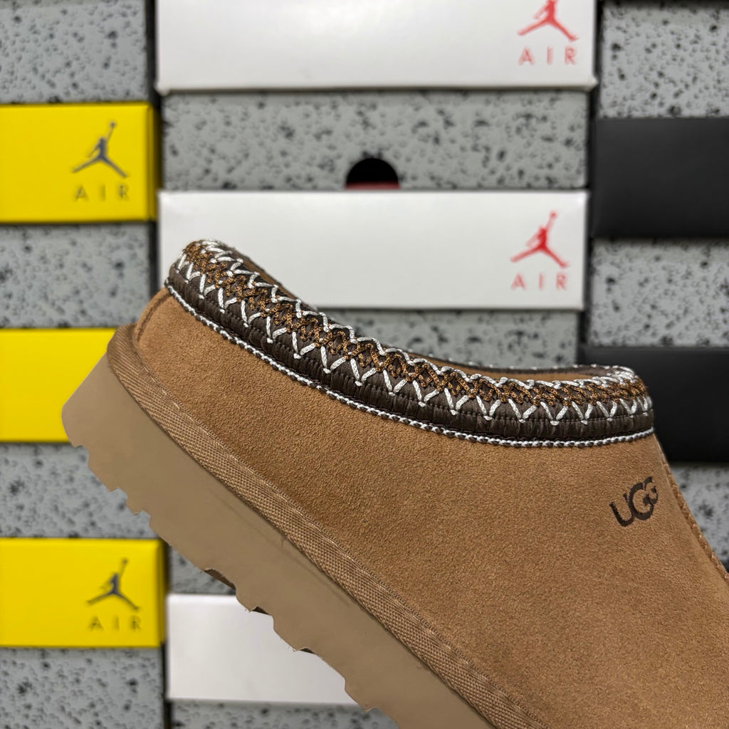 UGG Tazz Mule – Chestnut (Sizes 35–44)