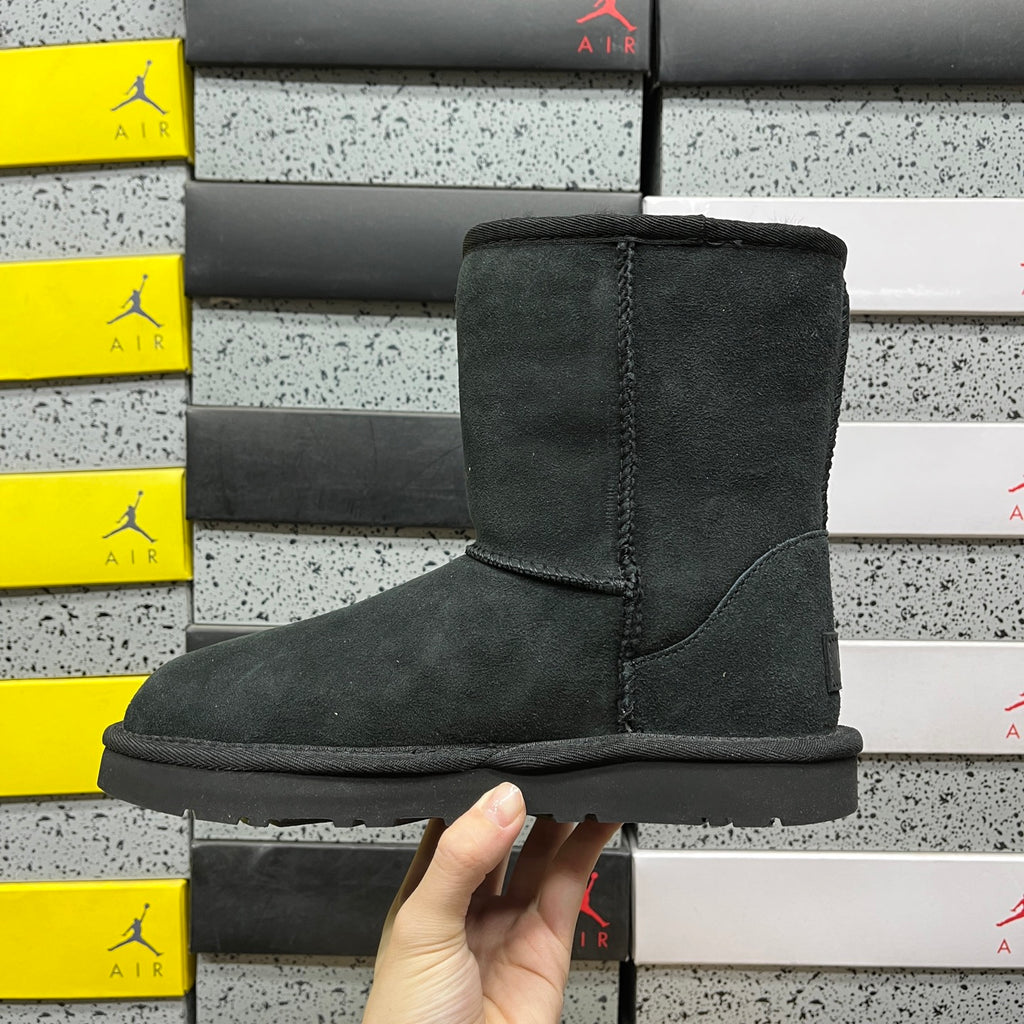 UGG Classic Short Boot – Black