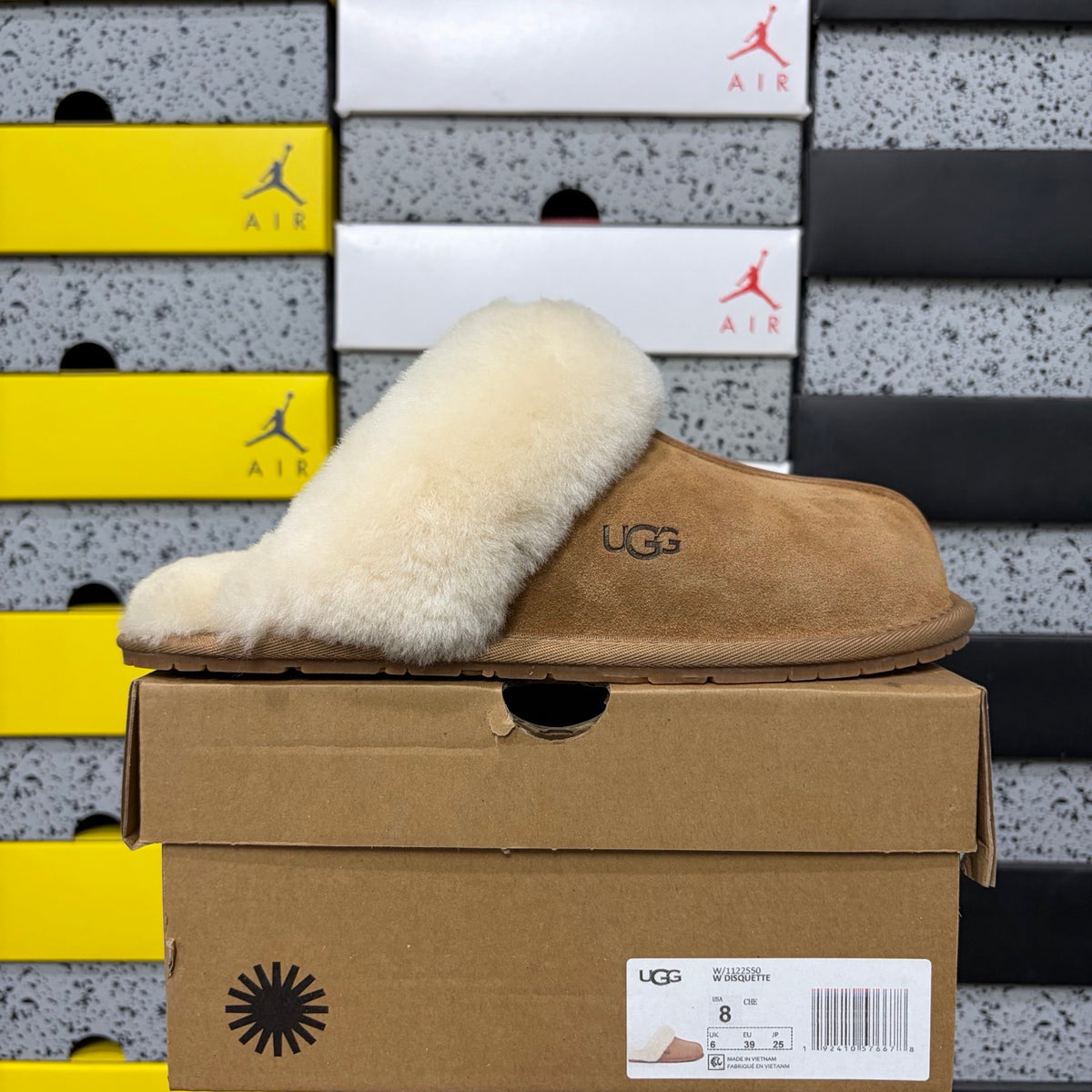 UGG Funkette Slipper – Chestnut (Sizes 35–40)