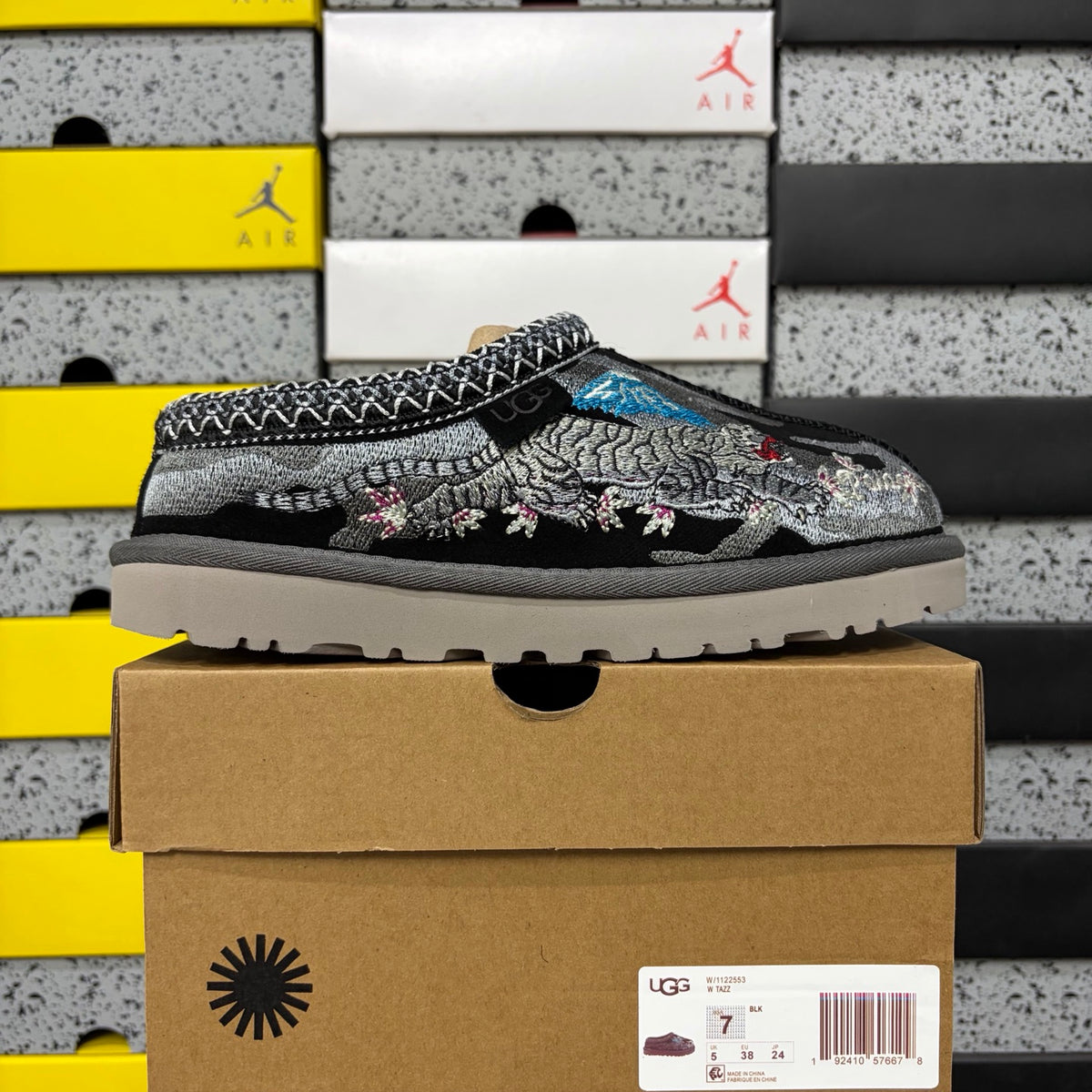 UGG Tazz Mule – Black Sukajan Dragon & Tiger Embroidery (Sizes 36–45)
