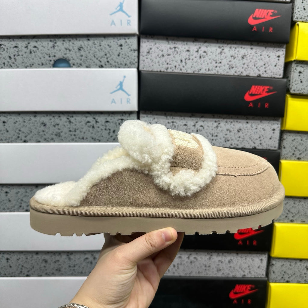 UGG Plush Mule – Khaki (Sizes 35–40)