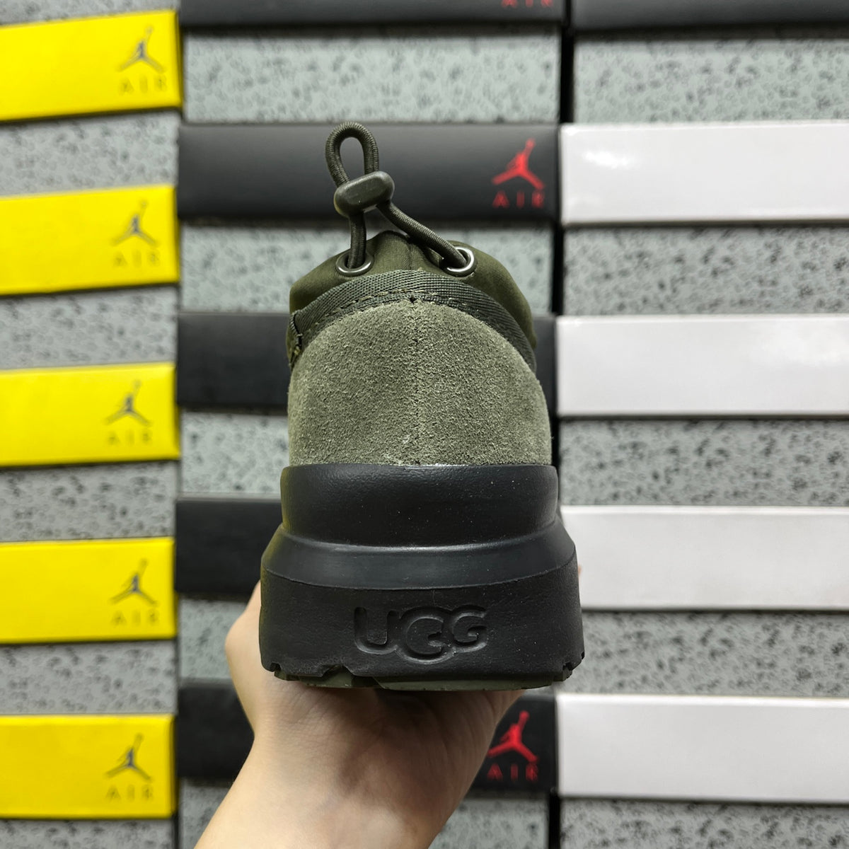 UGG Platform Sneaker – Olive & Black (Sizes 35–45)