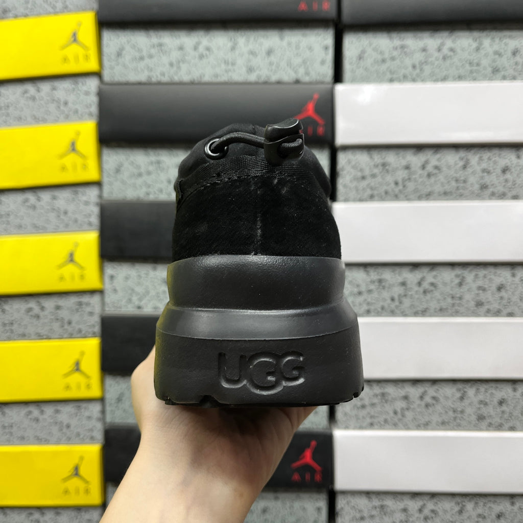 UGG Platform Sneaker – Black (Sizes 35–45)