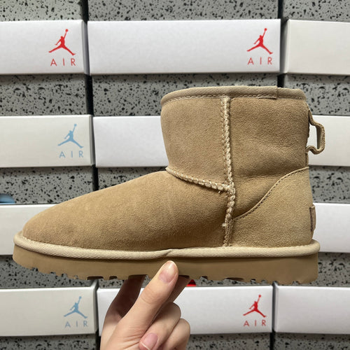 UGG Classic Mini Dipper – Sand Platform Boot (EU 35–44)