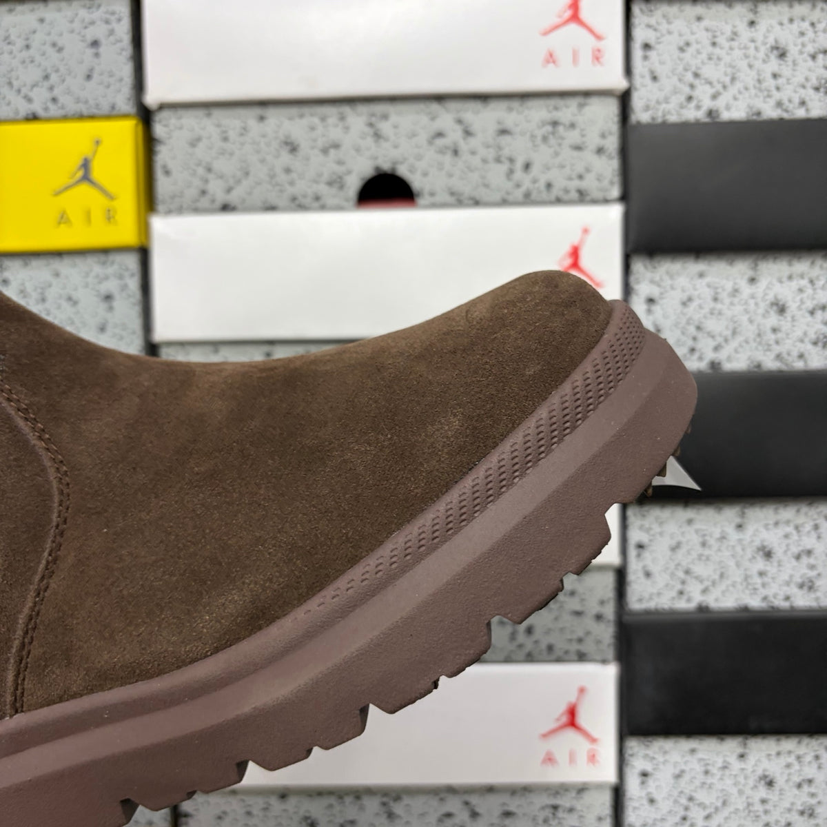 UGG Burleigh Chelsea Boot – Chocolate (Sizes 39–44)