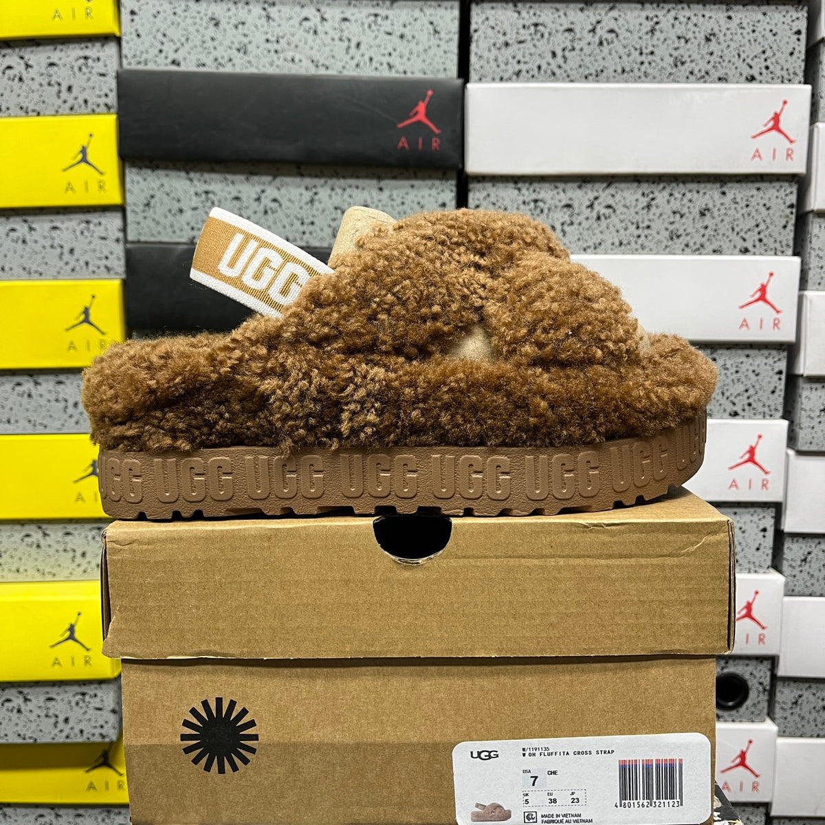 UGG Sherpa Platform Slipper – Chestnut (Sizes 35–40)