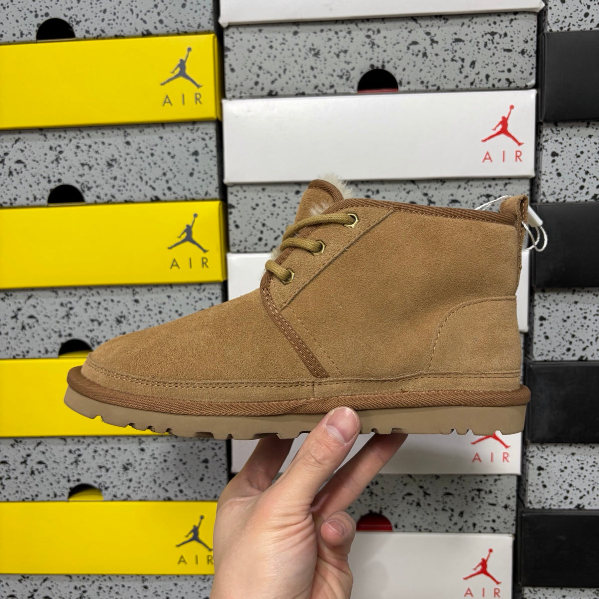 UGG Neumel Boot – Chestnut (Sizes 35–44)