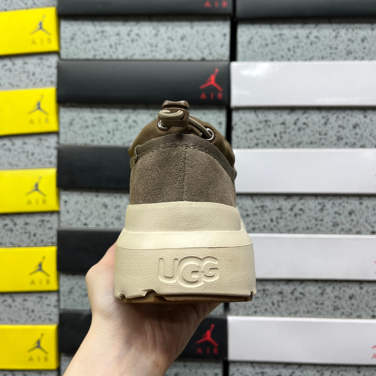 UGG Platform Sneaker – Walnut & Cream (Sizes 35–45)