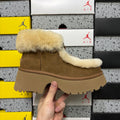 UGG Goldenstar Platform Boot – Chestnut (Sizes 35–40)