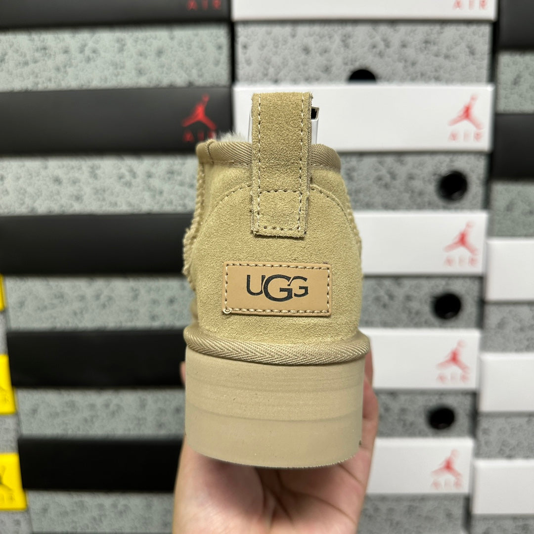 UGG Ultra Mini Platform Boot – Sage Green
