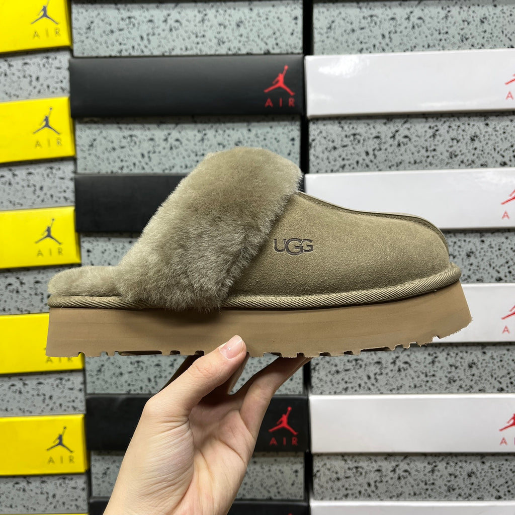 UGG Disquette Platform Slide – Olive (Sizes 35–40)