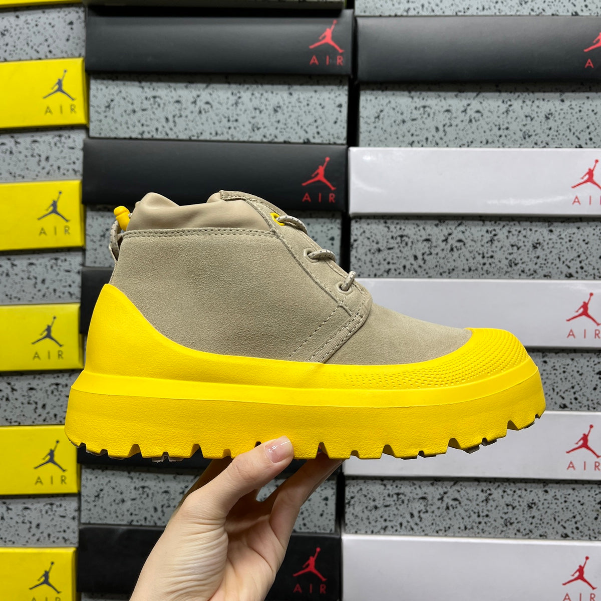 UGG Neumel Boot – Sand & Yellow