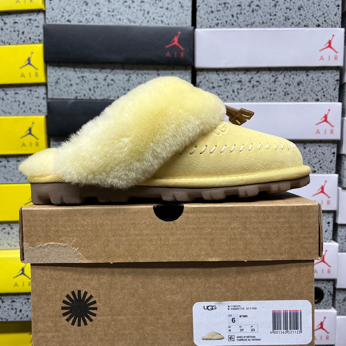 UGG Shearling Platform Mule – Butter (Sizes 35–40)