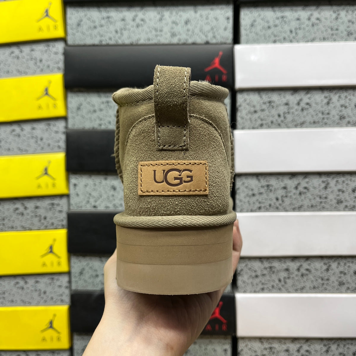 UGG Classic Ultra Mini Platform Boot – Antilope (Sizes 35–40)
