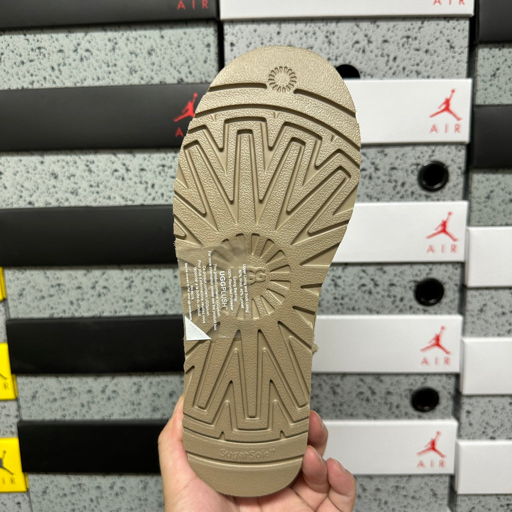 UGG Ultra Mini Platform Boot – Sage Green