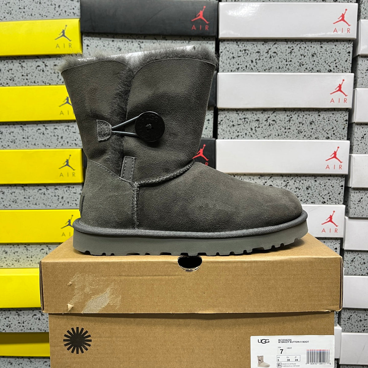 UGG Bailey Button II Boot – Gray