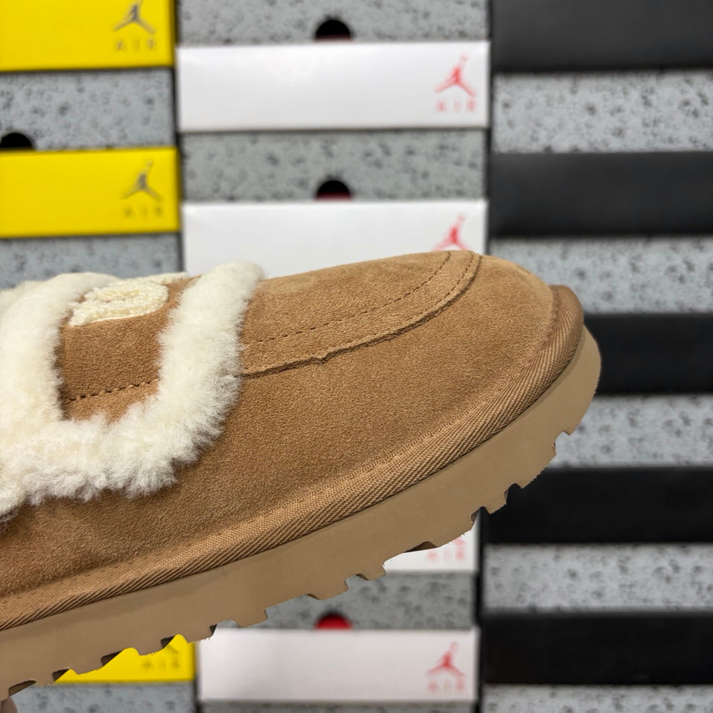 UGG Plush Mule – Chestnut (Sizes 35–40)