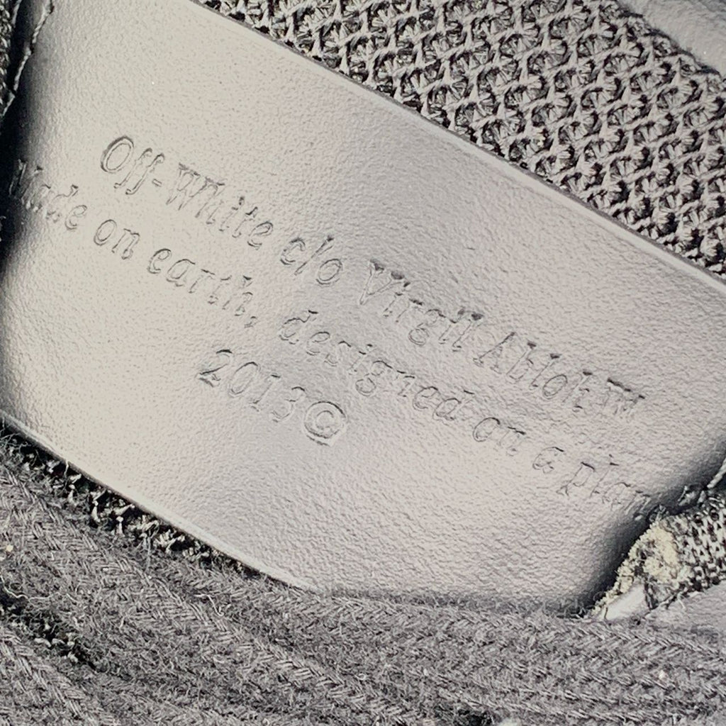 Off-White Out Of Office 'For Walking - Black White'