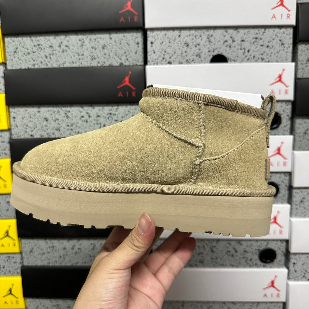 UGG Ultra Mini Platform Boot – Sage Green
