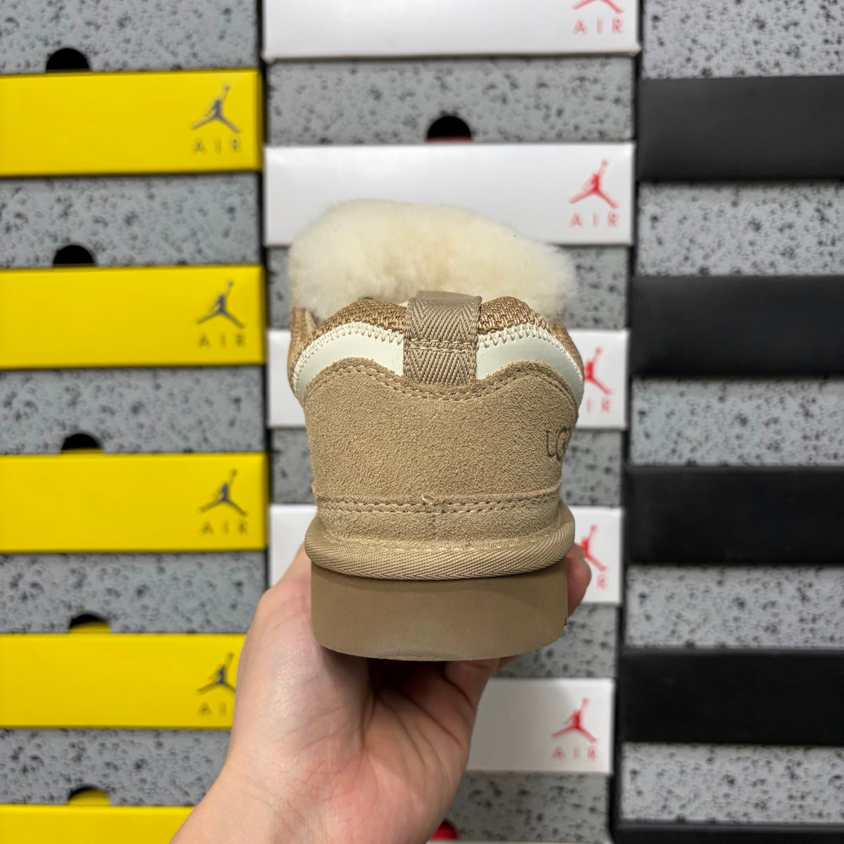 UGG Lowmel Sneaker – Sand (Sizes 35–44)